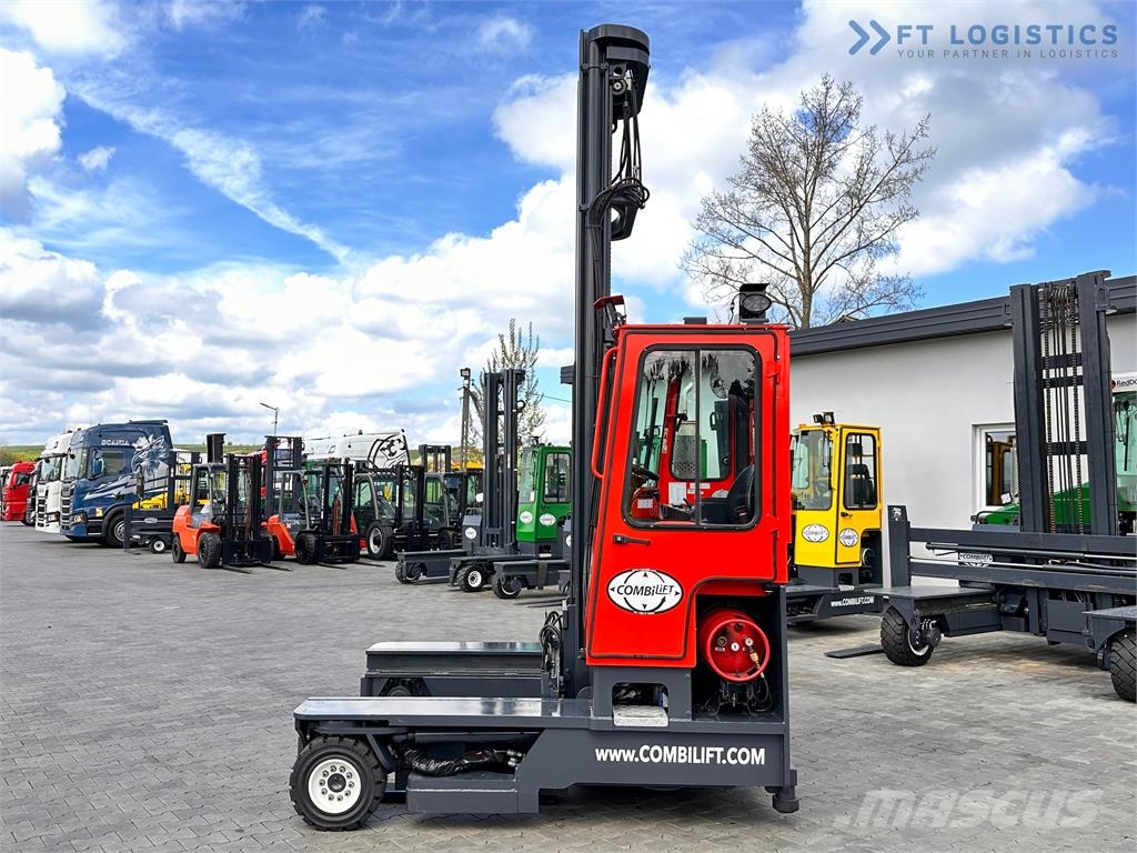 Combilift C4000 / TRIPLEX / 9300MM / FREE LIFT / FORK POSITI Nelitietrukit