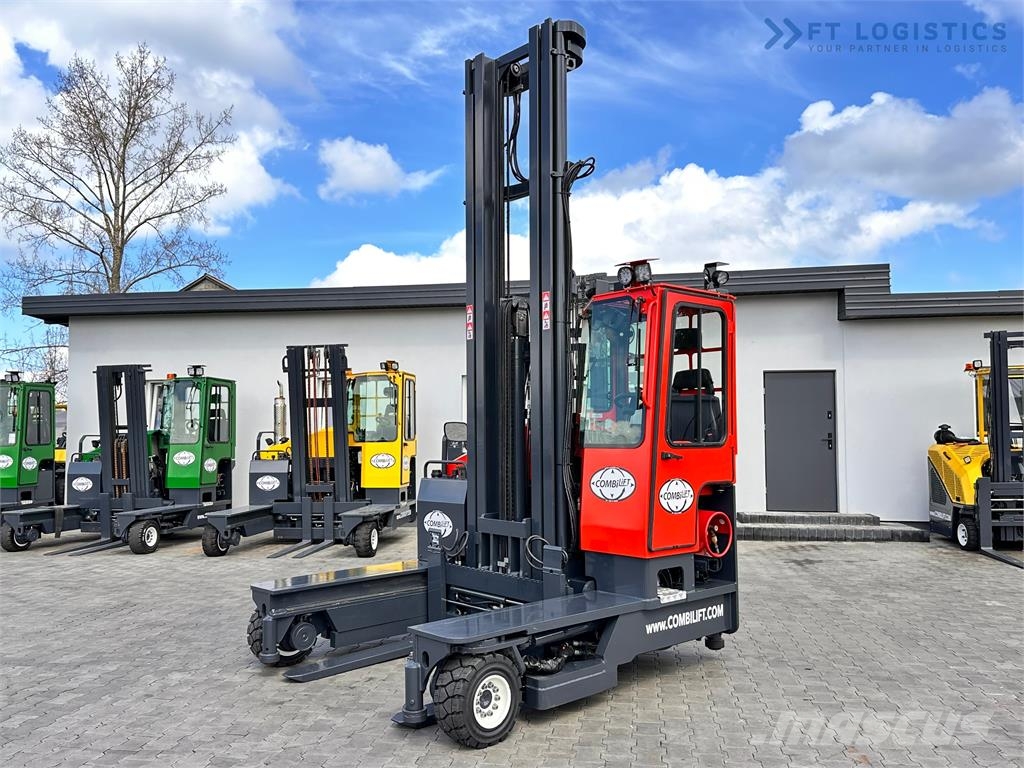 Combilift C4000 / TRIPLEX / 9300MM / FREE LIFT / FORK POSITI Nelitietrukit