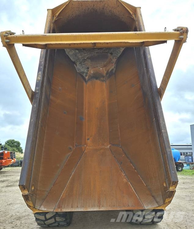 Bell B 30 E NB-5 Knik dumptrucks