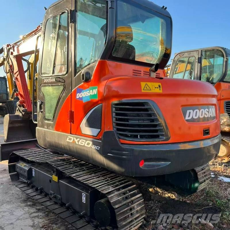 Doosan DX 60 Mini excavators < 7t