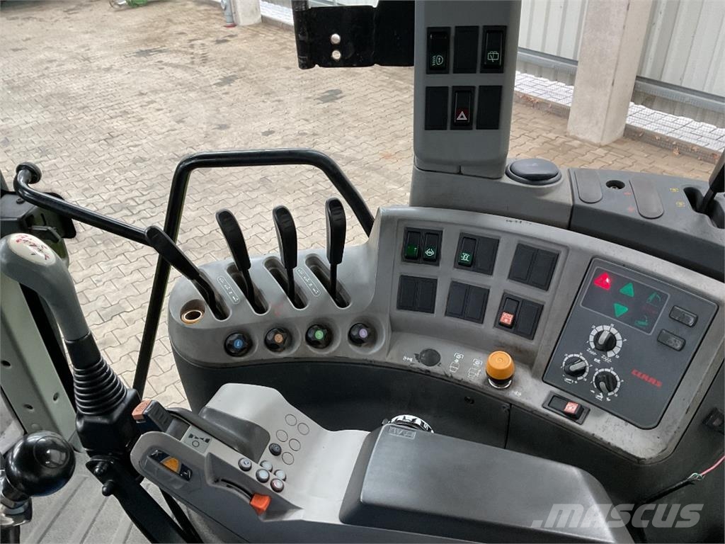CLAAS Arion 630 트랙터