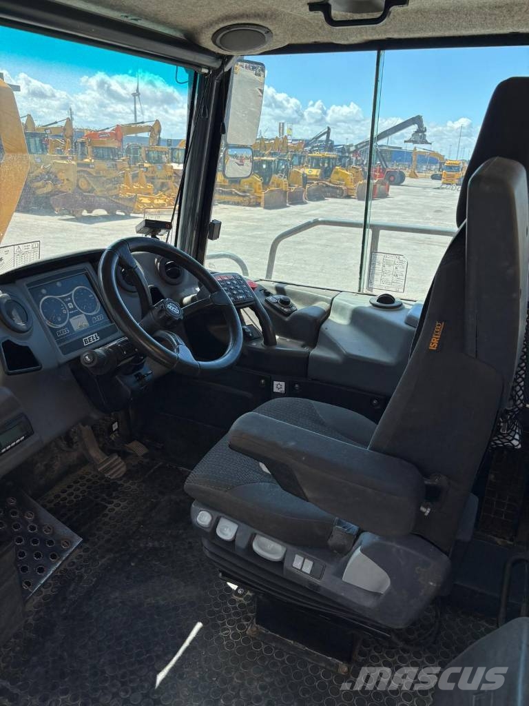 Bell B 45 E (Tailgate Available) Dúmpers articulados