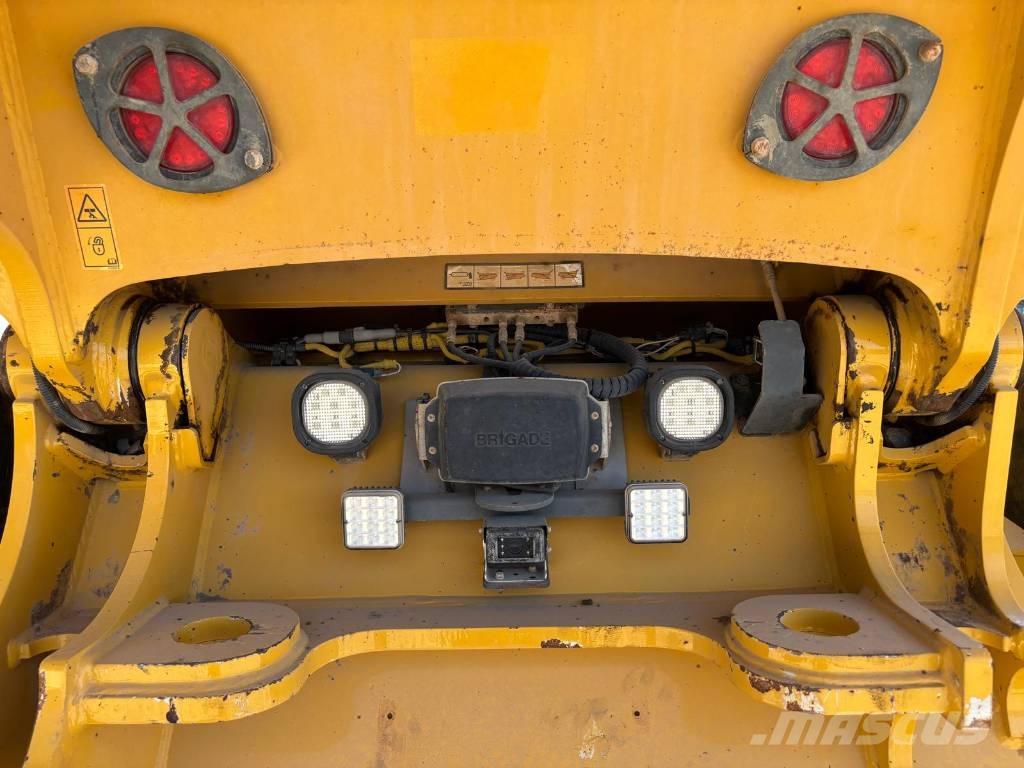 Bell B 45 E (Tailgate Available) Dúmpers articulados