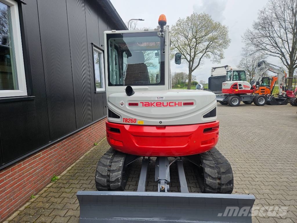 Takeuchi TB260 stage V Midigravere 7 - 12t