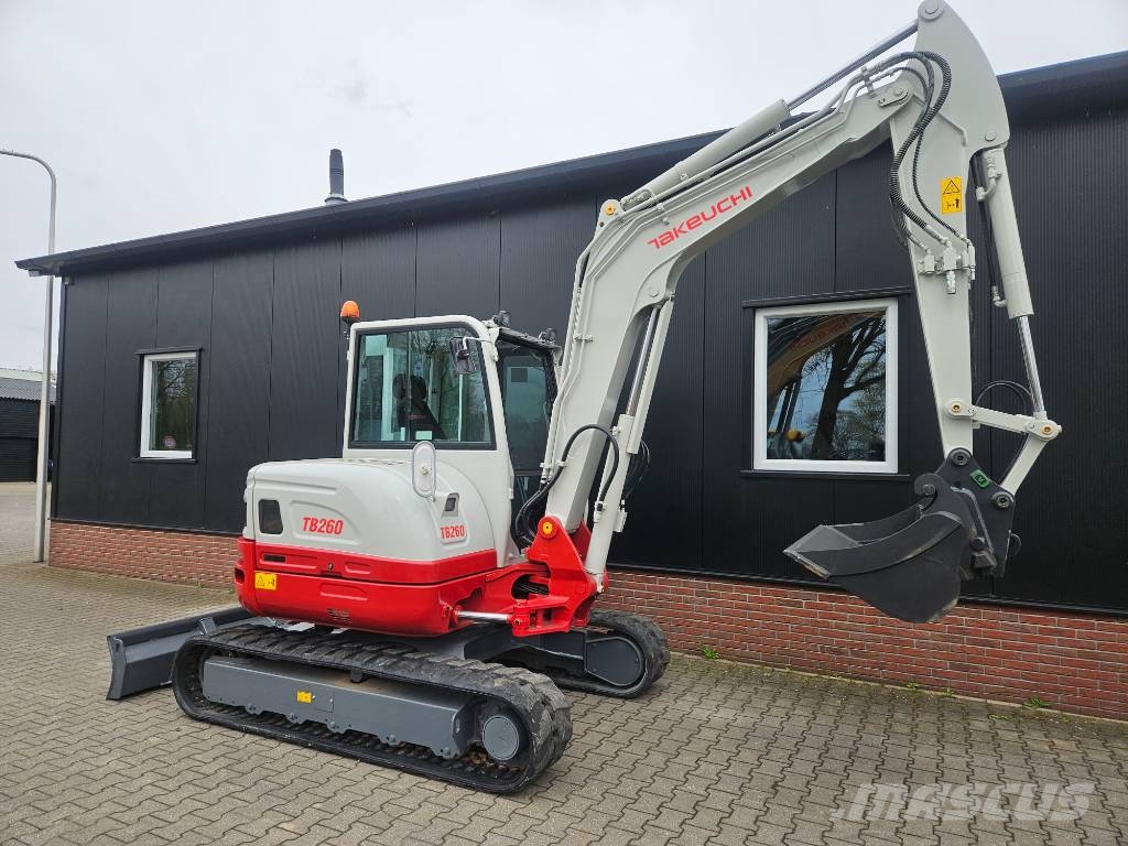Takeuchi TB260 stage V Midigravere 7 - 12t