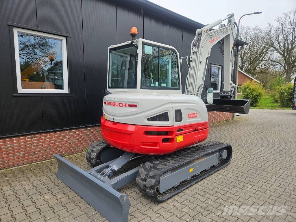 Takeuchi TB260 stage V Midigravere 7 - 12t