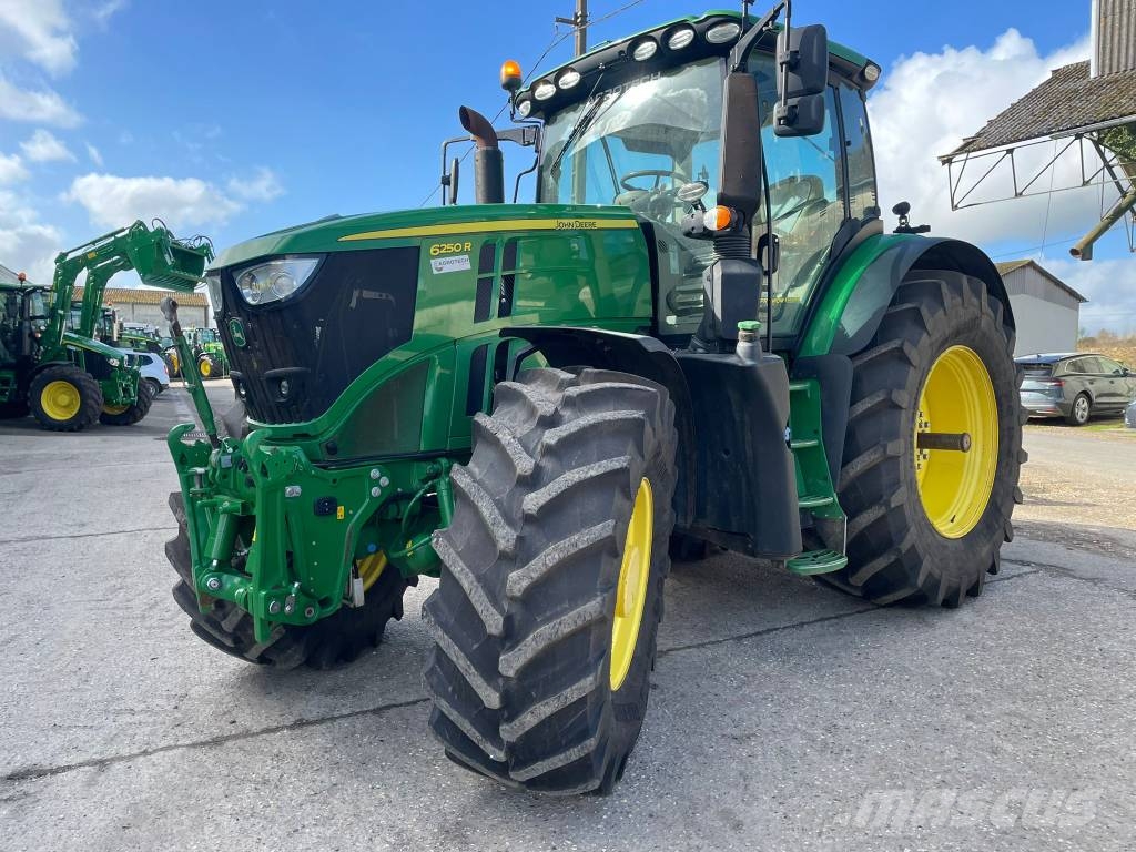 John Deere 6250 R Tracteur