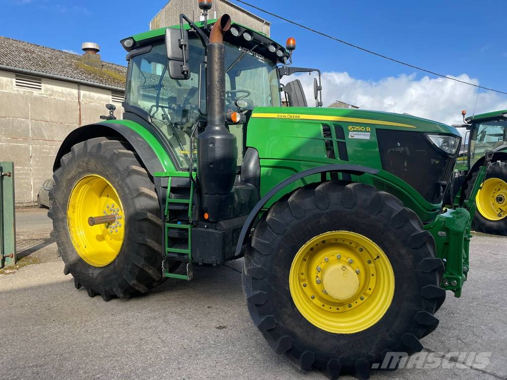 John Deere 6250 R Tracteur