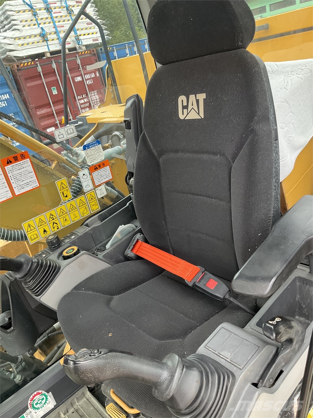 Pásový bagr Caterpillar 320, bagr 320 Pásové rýpadlá