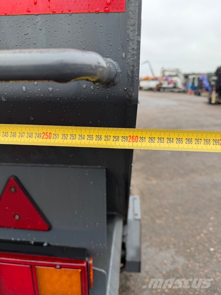 Serco Reko 8000 TVH 砂鹽撒布機