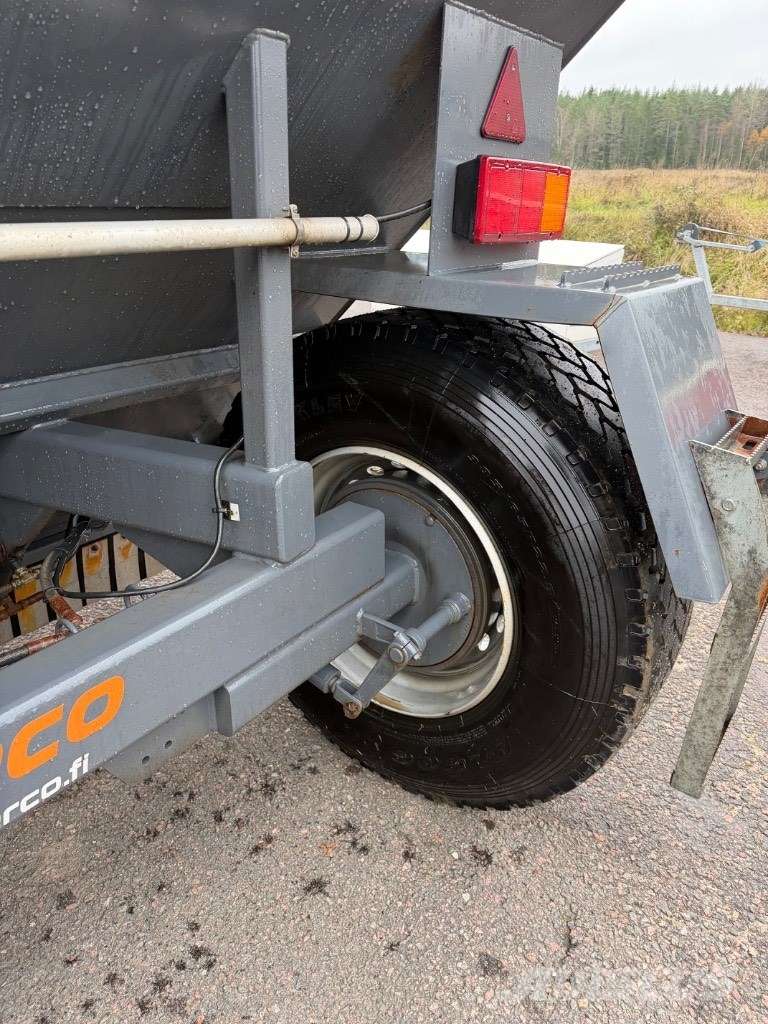 Serco Reko 8000 TVH 砂鹽撒布機