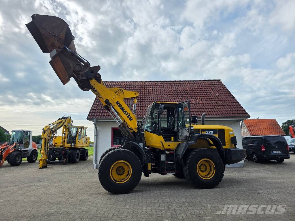 Komatsu WA 320-7 Radlader