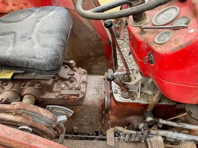 Massey Ferguson 135 Traktorji