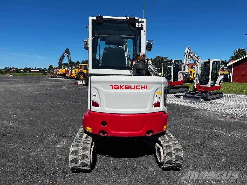 Takeuchi TB 335 R Minigraafmachines < 7t