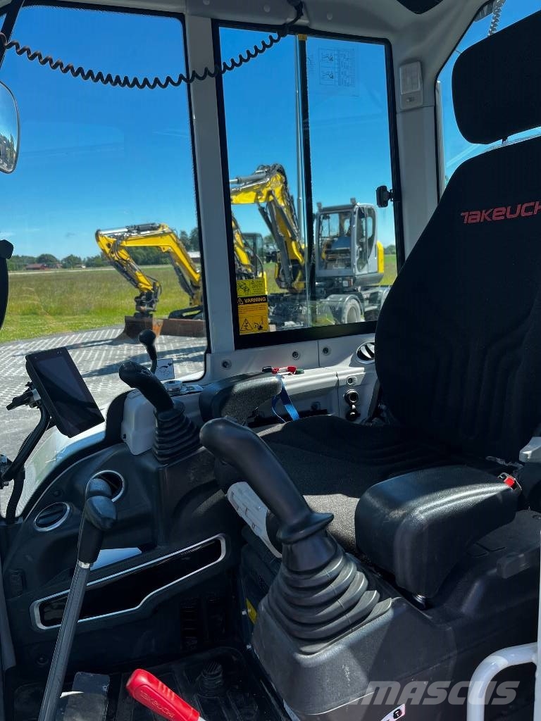 Takeuchi TB 335 R Minigraafmachines < 7t