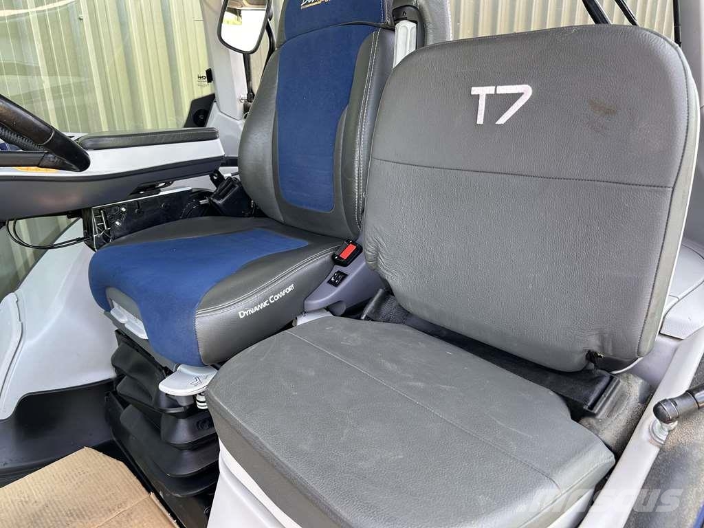 New Holland T7.315 PLMi Blue Power Trattori