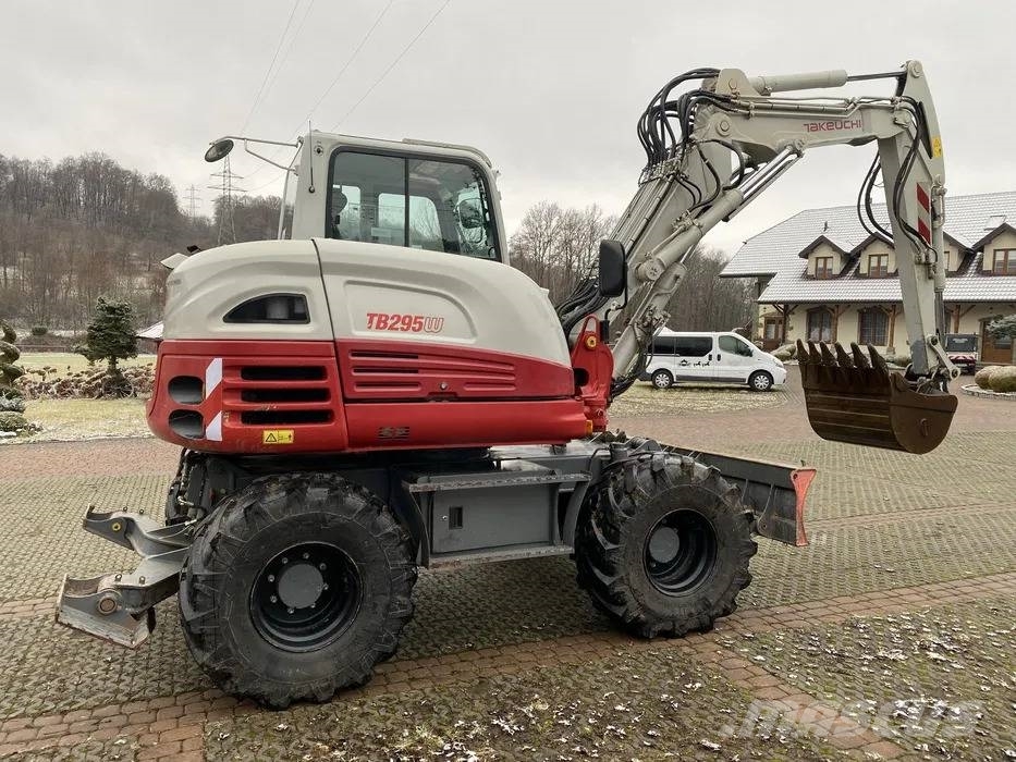Takeuchi TB 295 轮式挖掘机