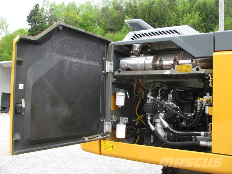 Liebherr R922 LC 1 izkopna žlica Likufix Bagri goseničarji