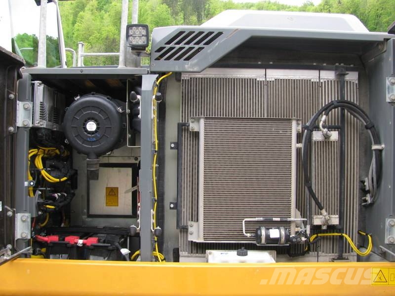 Liebherr R922 LC 1 izkopna žlica Likufix Bagri goseničarji