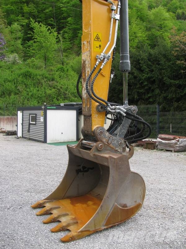 Liebherr R922 LC 1 izkopna žlica Likufix Bagri goseničarji
