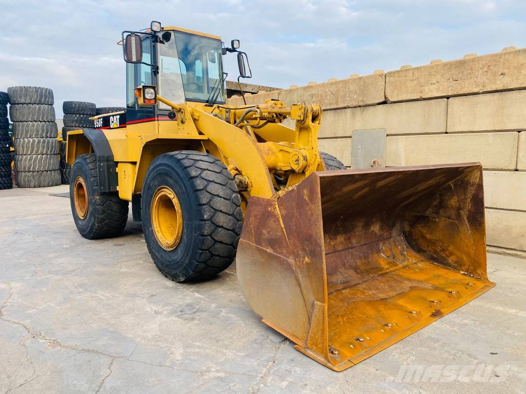 CAT 950 F II لوادر بعجل