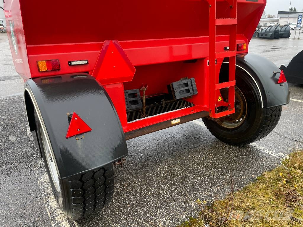 Tokvam SV 8000 Posipači soli i peska