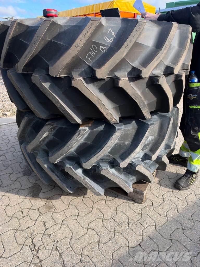 Däck & Fälg Trelleborg 600/70R28 & 710/70R42 TM900 Gume, točkovi i felne