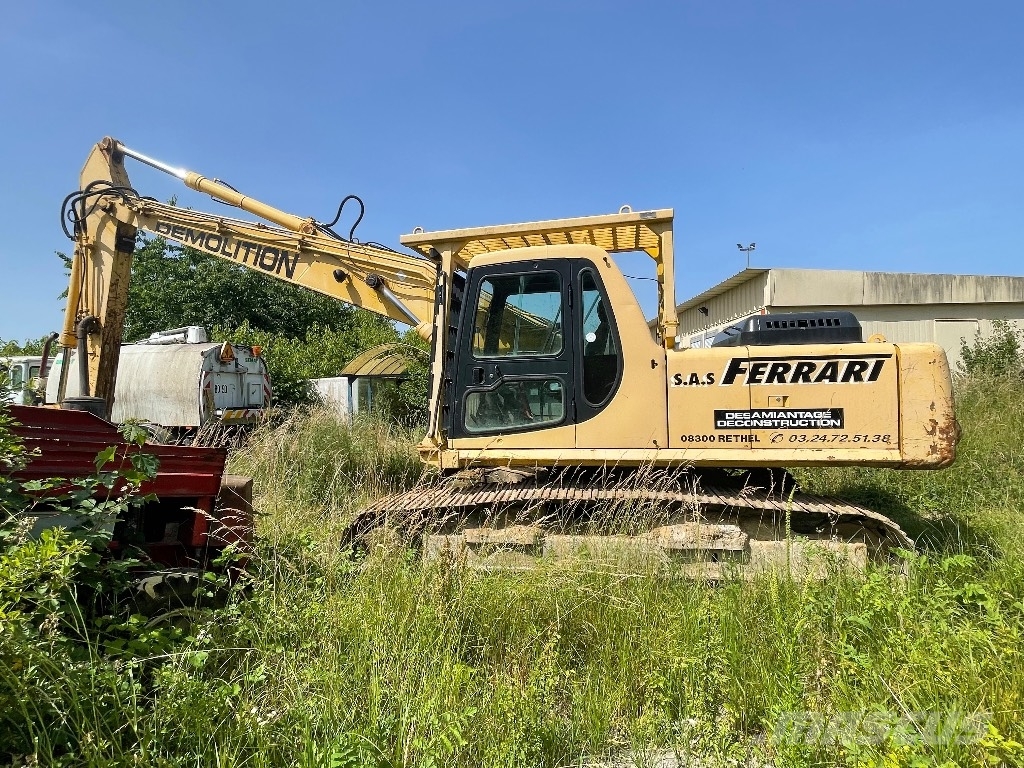 Komatsu PC210LC-6K حفارات زحافة
