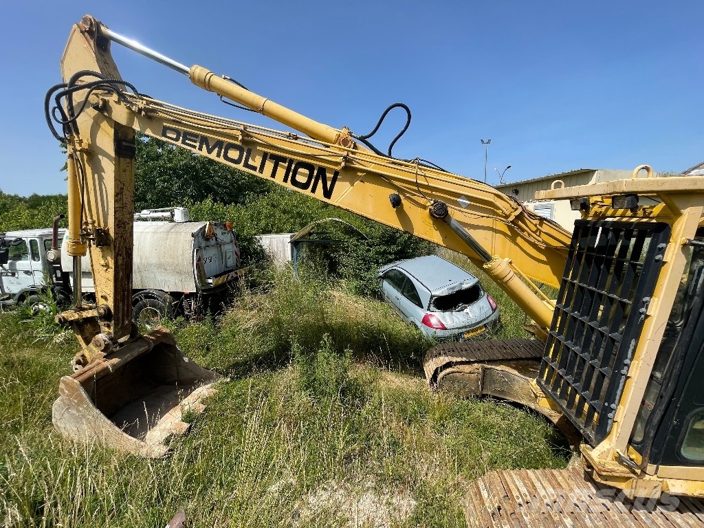Komatsu PC210LC-6K حفارات زحافة