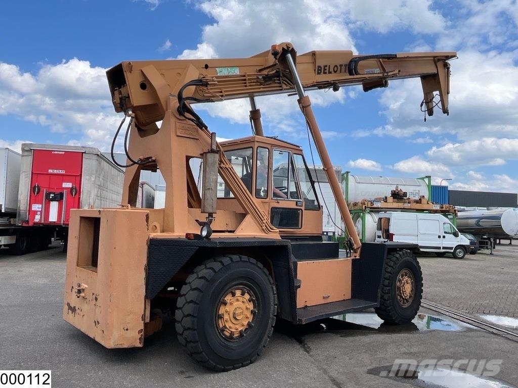 Belotti B81V/2 12 mtr Dieseltrukit