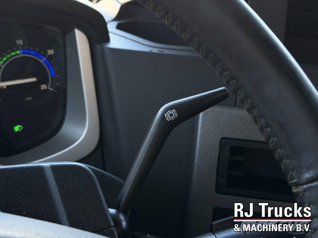 Renault T480 HIGH - Retarder | Smart Tacho V2 | Side Skirt Tractor Units