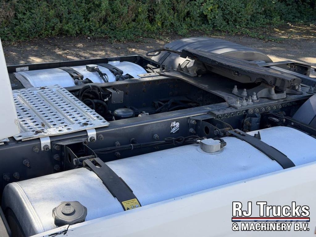 Renault T480 HIGH - Retarder | Smart Tacho V2 | Side Skirt Tractor Units