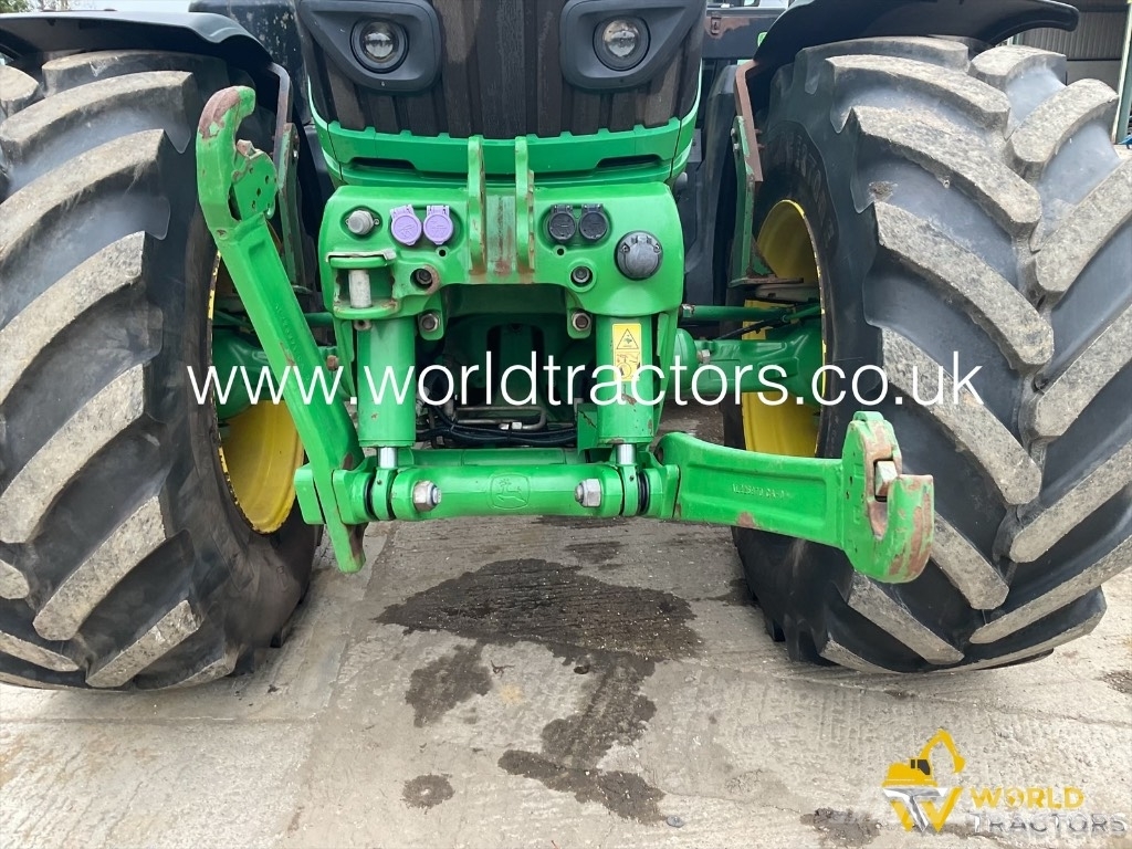 John Deere 6155 R Traktoriai