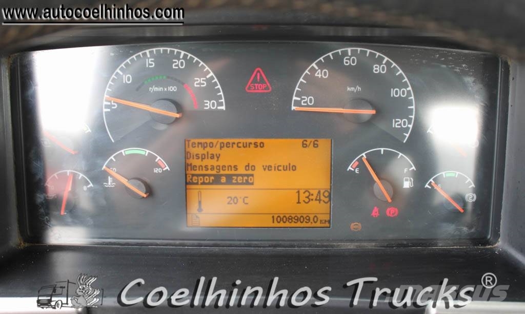 Volvo FM 340 + Hiab 081 Camiones de cama baja