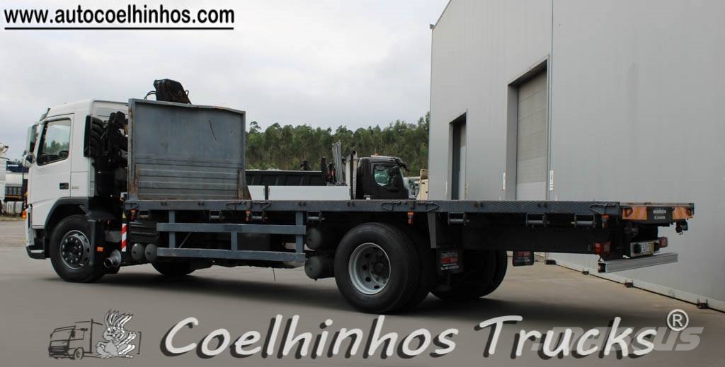 Volvo FM 340 + Hiab 081 Camiones de cama baja
