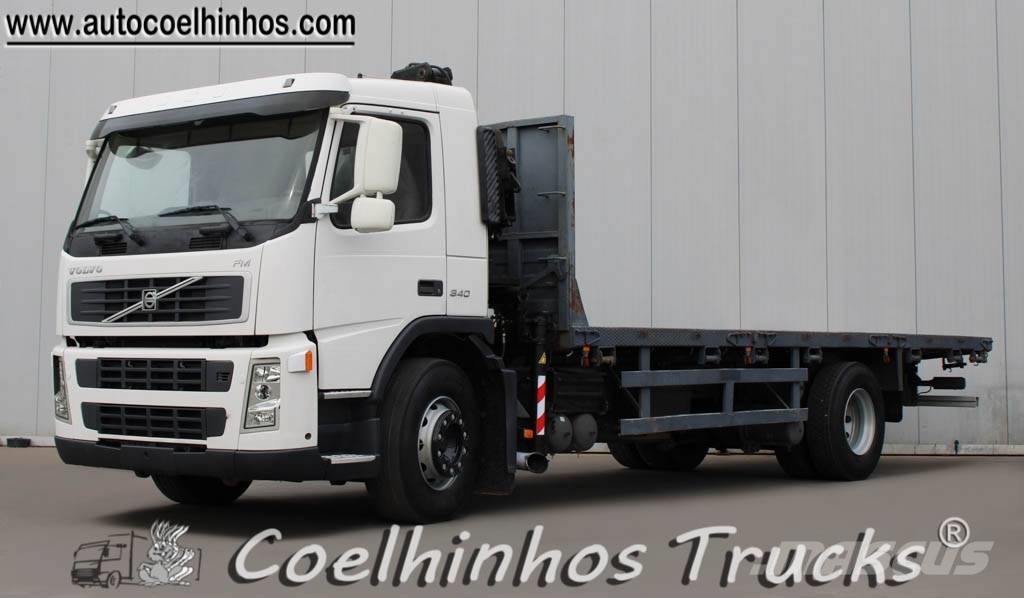 Volvo FM 340 + Hiab 081 Camiones de cama baja