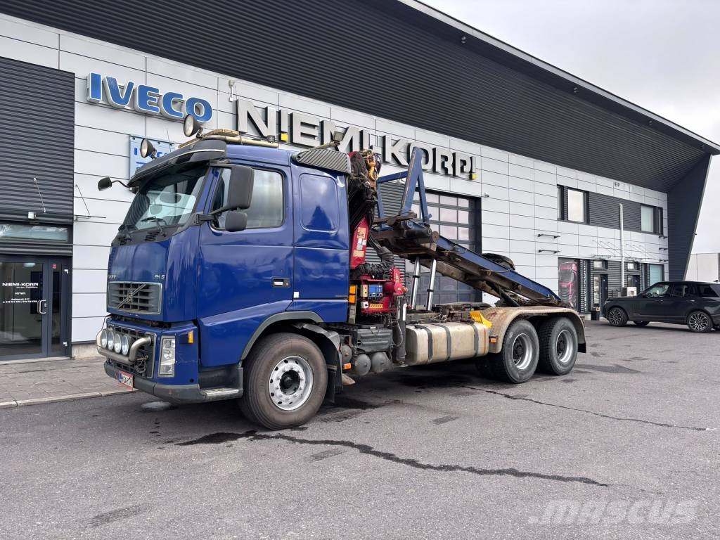 Volvo FH16 6x4 HMF 2220, vl laite+ vetopöytä lava Tovornjaki z žerjavom