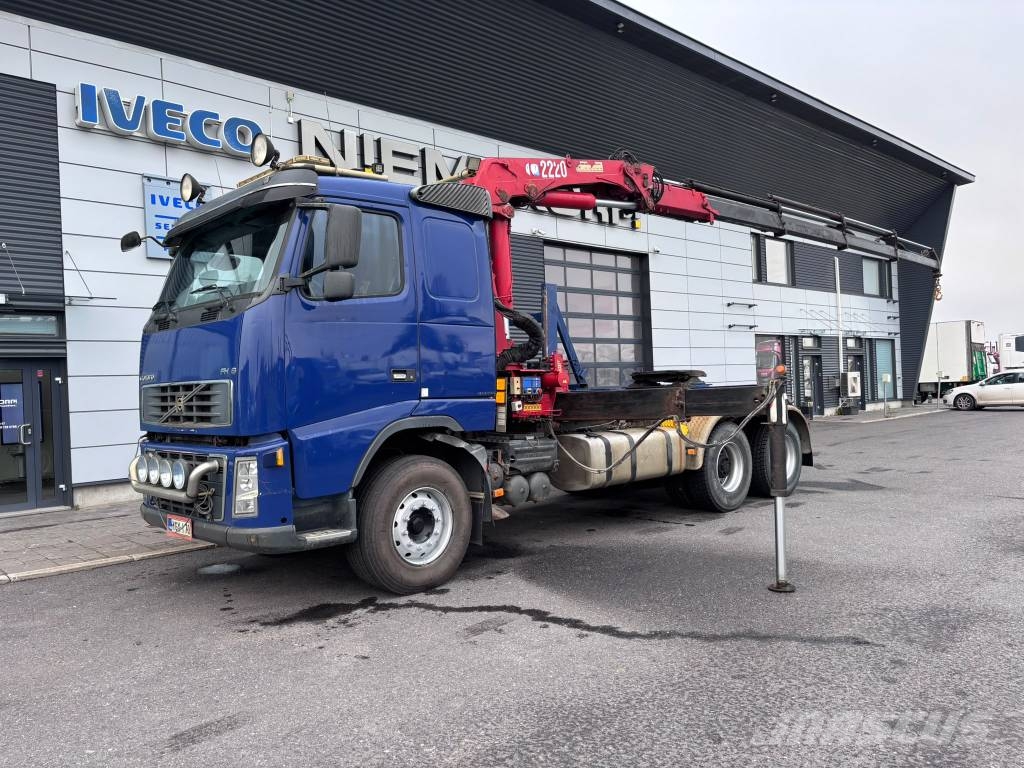 Volvo FH16 6x4 HMF 2220, vl laite+ vetopöytä lava Tovornjaki z žerjavom