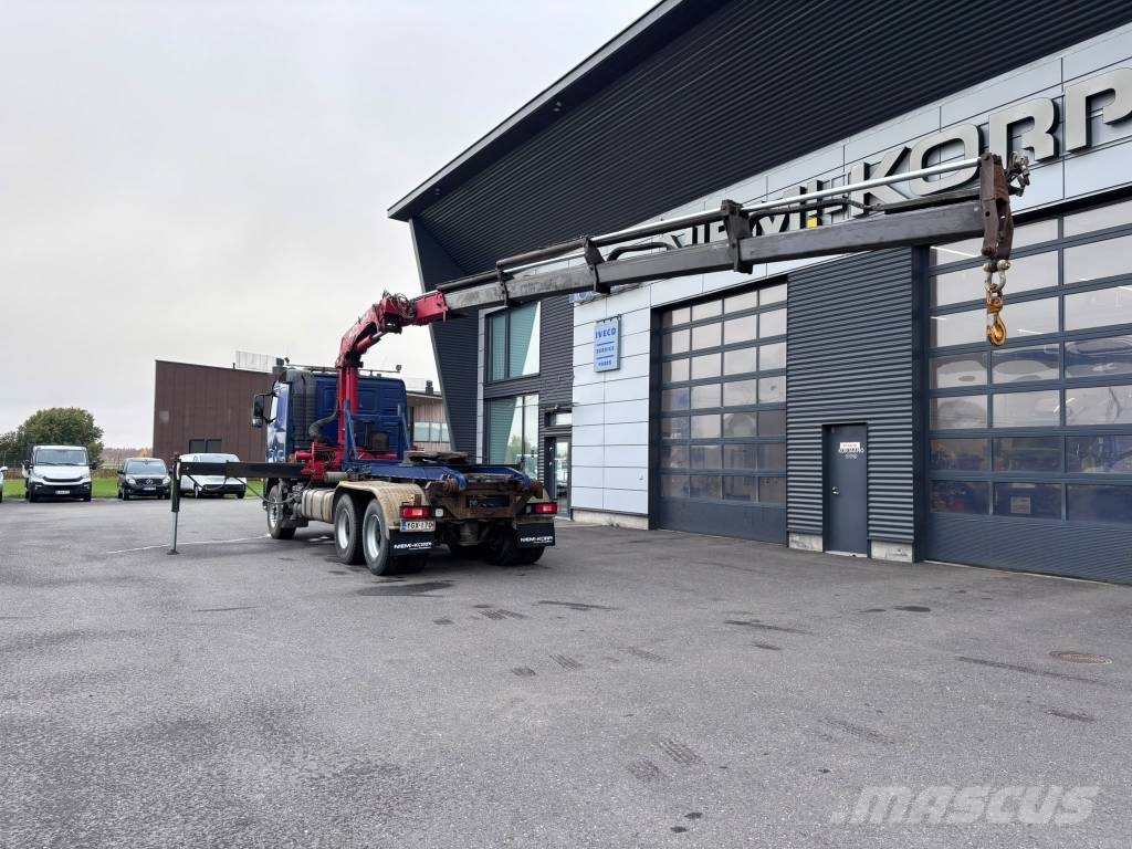 Volvo FH16 6x4 HMF 2220, vl laite+ vetopöytä lava Tovornjaki z žerjavom