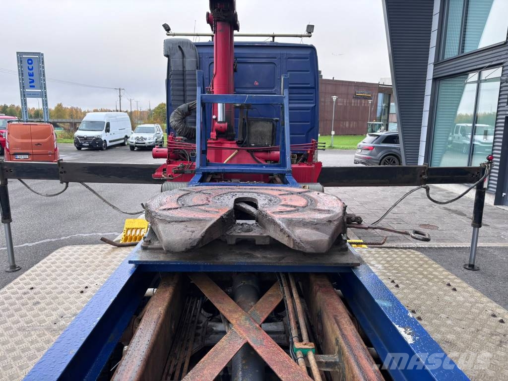 Volvo FH16 6x4 HMF 2220, vl laite+ vetopöytä lava Tovornjaki z žerjavom