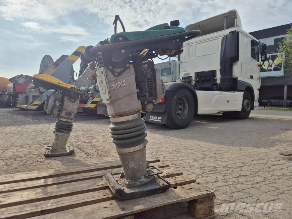 Wacker Neuson BS70-2 11in Martinetes vibradores
