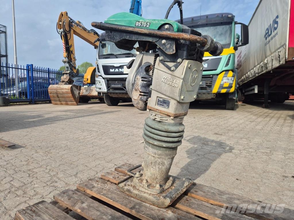 Wacker Neuson BS70-2 11in Martinetes vibradores