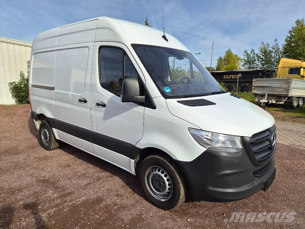 Mercedes-Benz Sprinter 211 CDI L1H2 84Tkm Lätta lastbilar