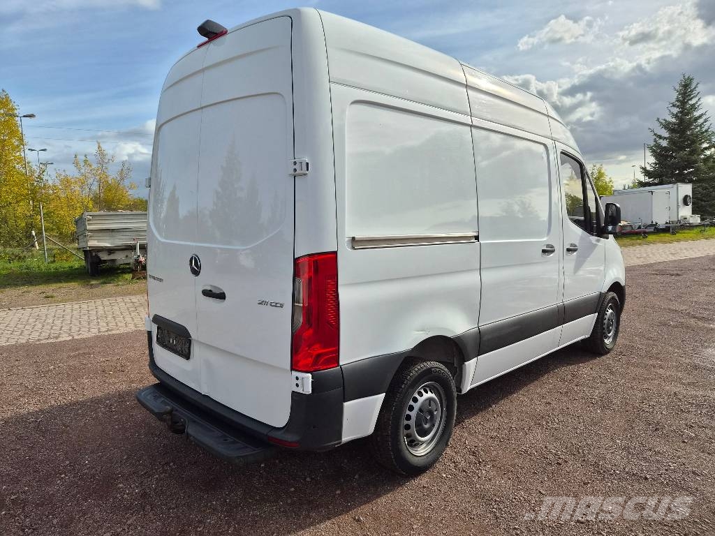 Mercedes-Benz Sprinter 211 CDI L1H2 84Tkm Lätta lastbilar