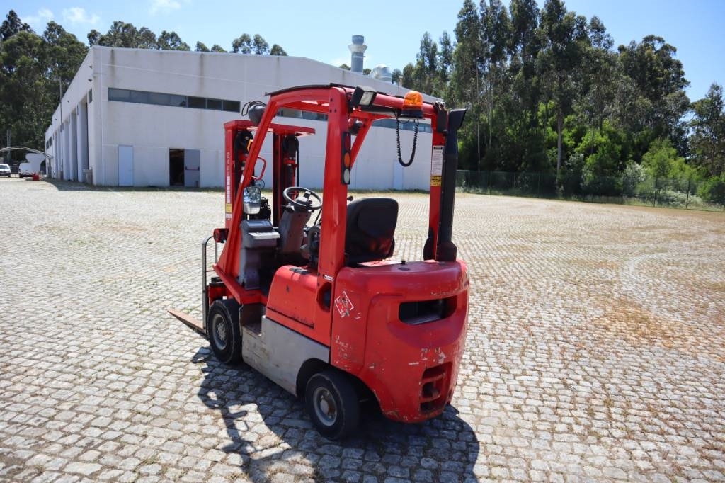 Nissan Y1D1A15Q 1300 kg Dieselové vozíky