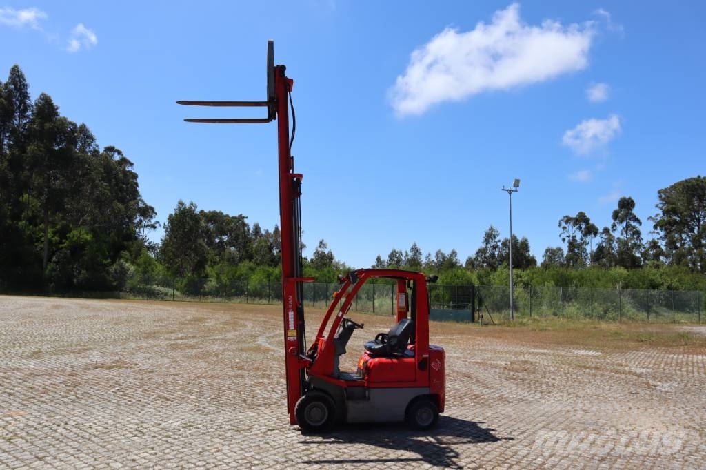 Nissan Y1D1A15Q 1300 kg Dieselové vozíky