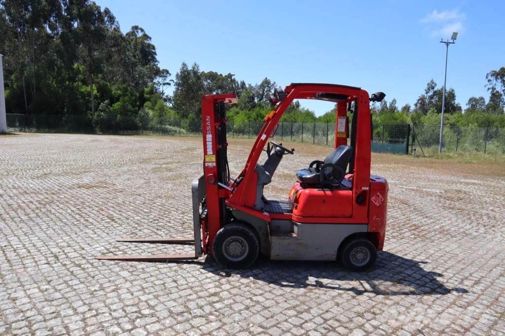 Nissan Y1D1A15Q 1300 kg Dieselové vozíky
