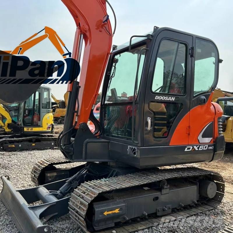 Doosan DX 60-9C 소형 굴삭기 7톤 미만