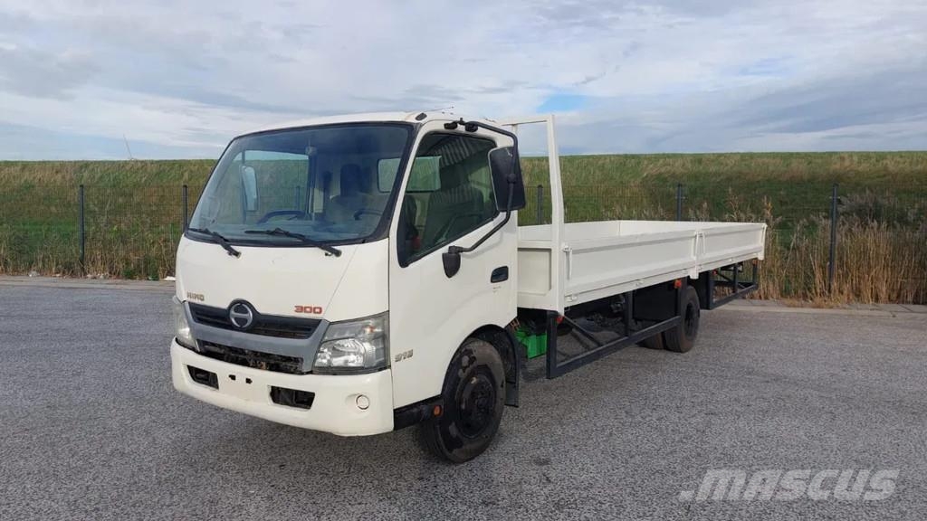 Hino XZU730L 8,5 TON GROSS Ldv/dropside