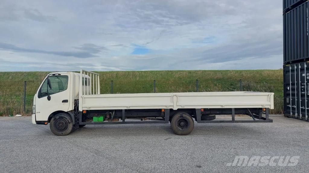 Hino XZU730L 8,5 TON GROSS Ldv/dropside